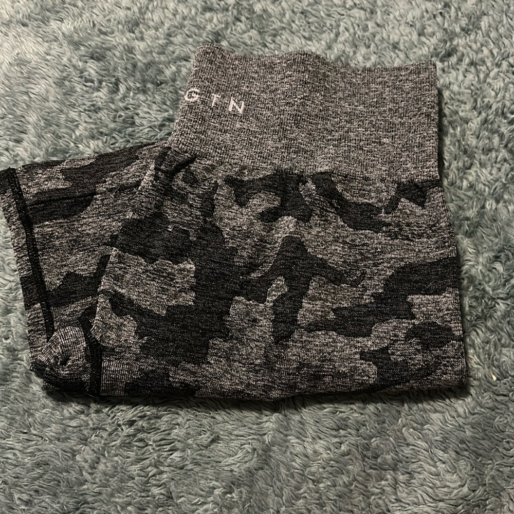 Black Camo NVGTN shorts